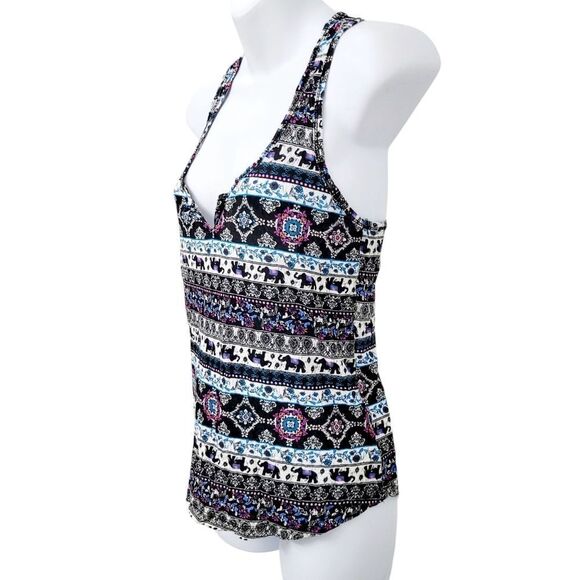 2/$20 Ardene Elephant Graphic Tank Top Size: M - Picture 2 of 7